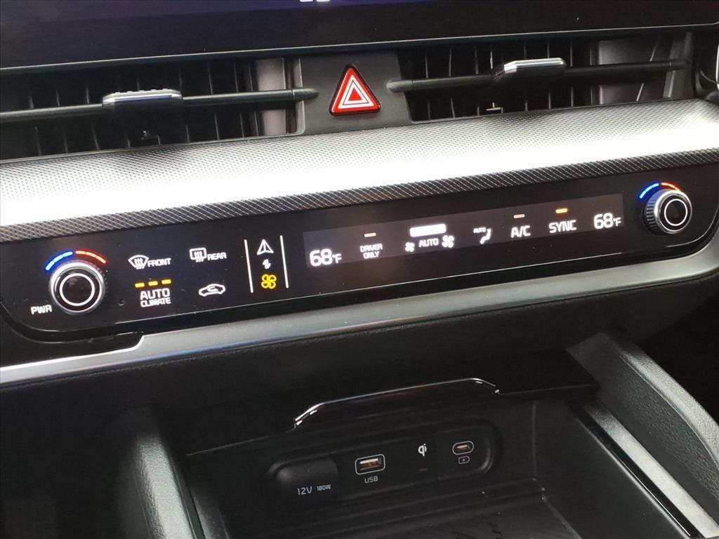 used 2025 Kia Sportage Hybrid car, priced at $36,900