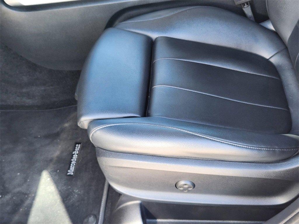 used 2020 Mercedes-Benz GLB 250 car, priced at $24,499