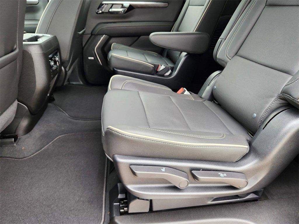 new 2025 Chevrolet Suburban car, priced at $81,599