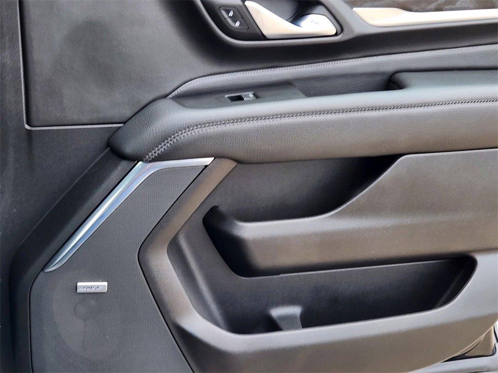 used 2022 GMC Yukon XL car