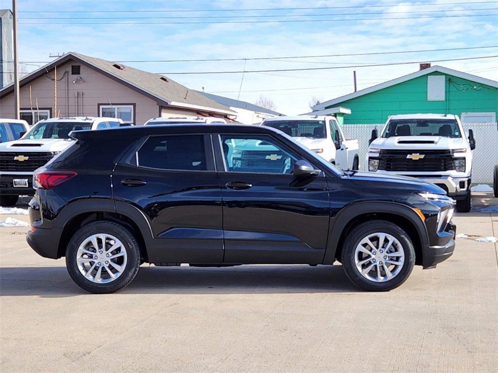 new 2025 Chevrolet TrailBlazer car, priced at $25,884