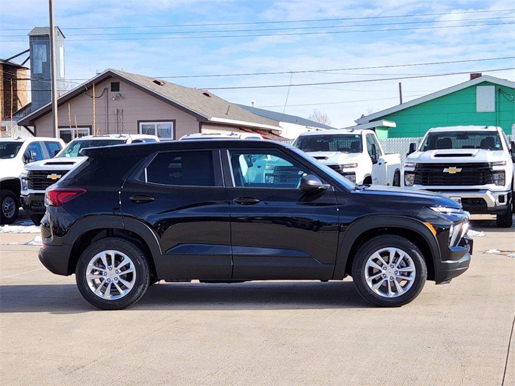 new 2025 Chevrolet TrailBlazer car, priced at $25,884