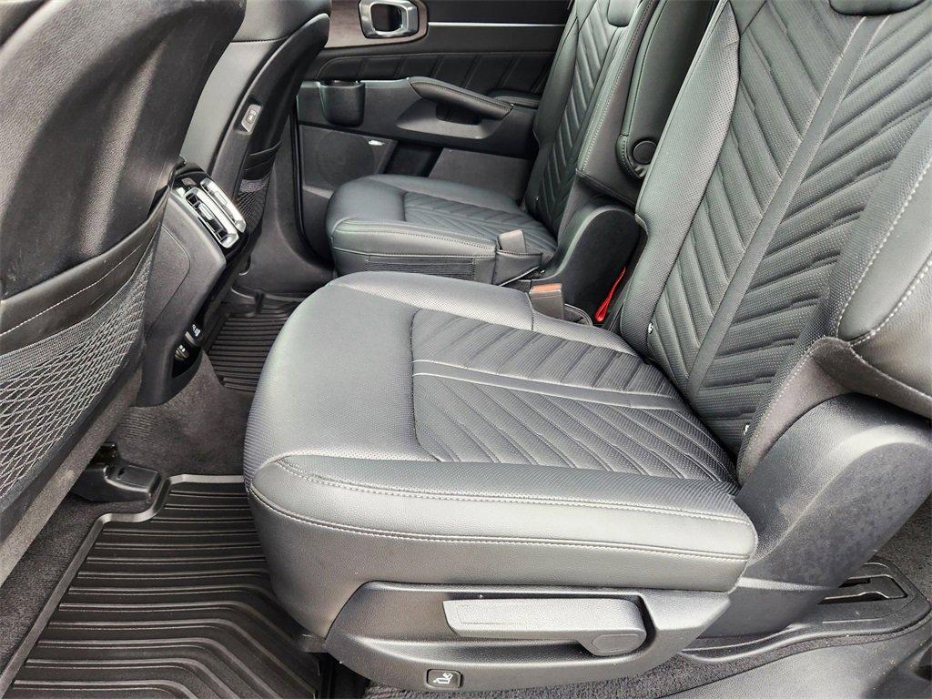 used 2024 Kia Sorento car, priced at $39,899