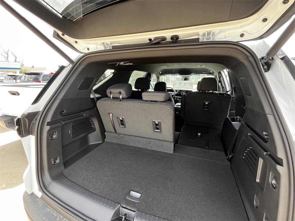 new 2025 Chevrolet Traverse car, priced at $44,794