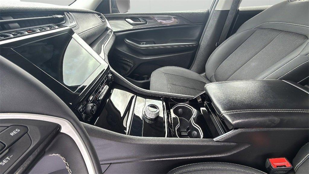 used 2023 Jeep Grand Cherokee car, priced at $28,899