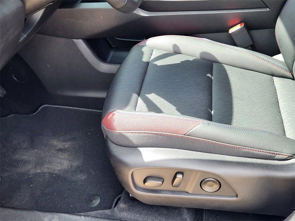 new 2025 Chevrolet Equinox car, priced at $34,999