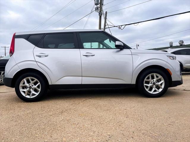 used 2020 Kia Soul car, priced at $12,995