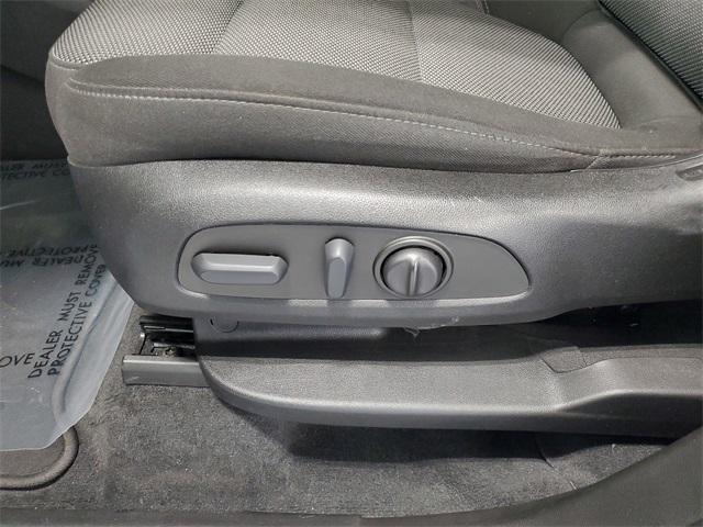 used 2023 Chevrolet Traverse car, priced at $27,997