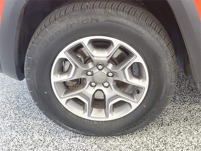 used 2021 Jeep Cherokee car, priced at $18,488