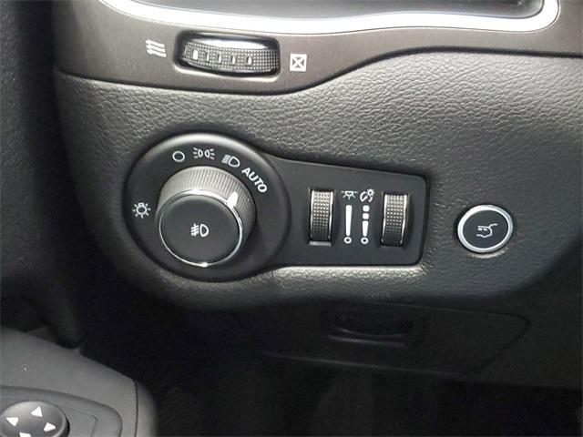 used 2021 Jeep Cherokee car, priced at $18,488