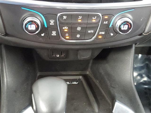used 2023 Chevrolet Traverse car, priced at $33,498