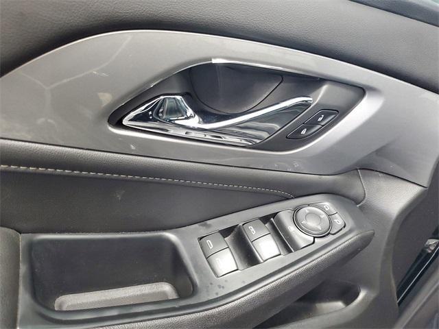 used 2023 Chevrolet Traverse car, priced at $33,498