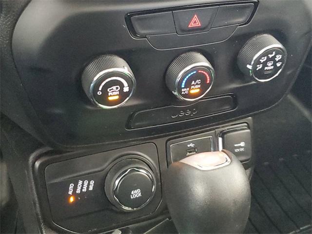 used 2020 Jeep Renegade car, priced at $13,400