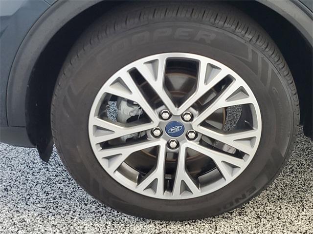 used 2022 Ford Escape car, priced at $18,250