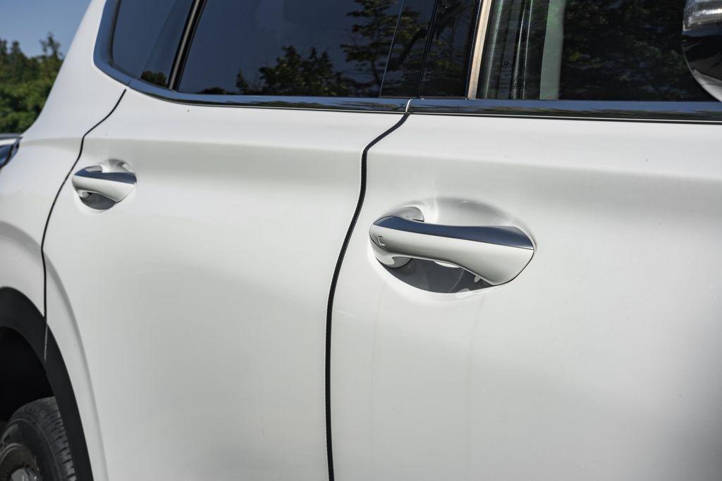 used 2023 Hyundai Santa Fe car, priced at $24,000