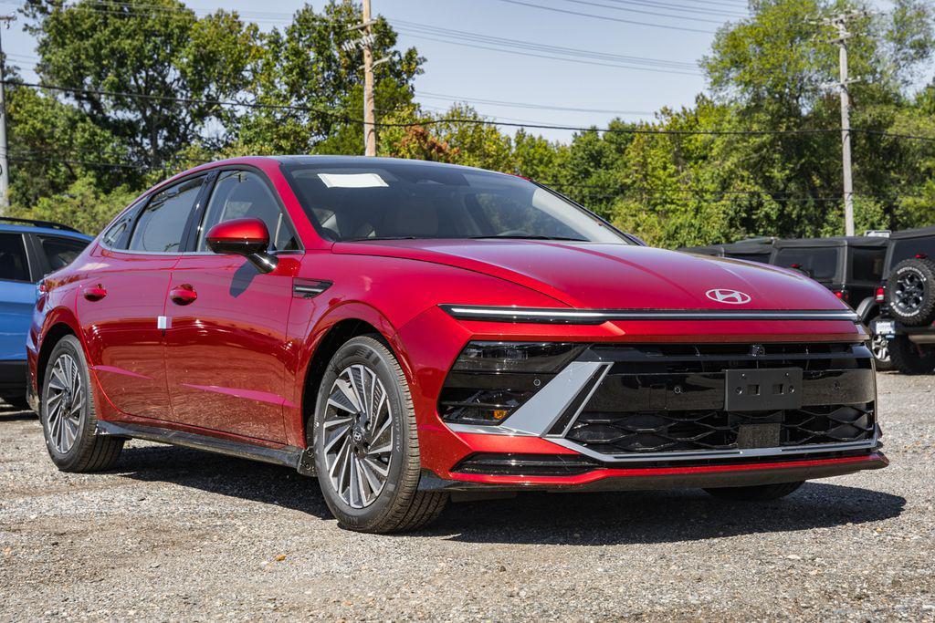 new 2025 Hyundai Sonata Hybrid car, priced at $34,904