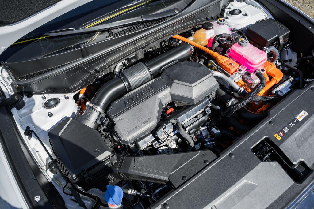 new 2026 Hyundai TUCSON Hybrid car, priced at $42,731