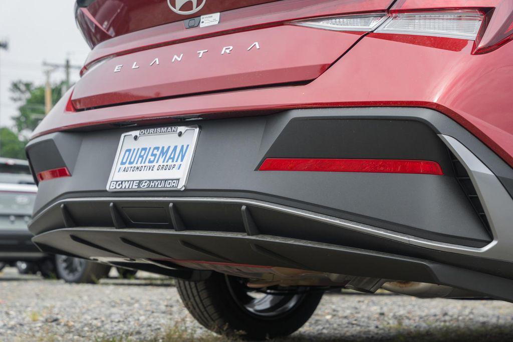 new 2025 Hyundai Elantra car, priced at $20,284