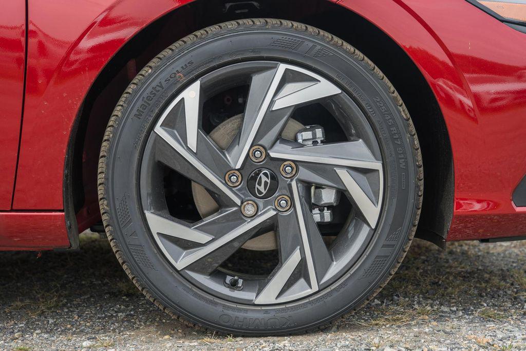 new 2025 Hyundai Elantra car, priced at $20,284