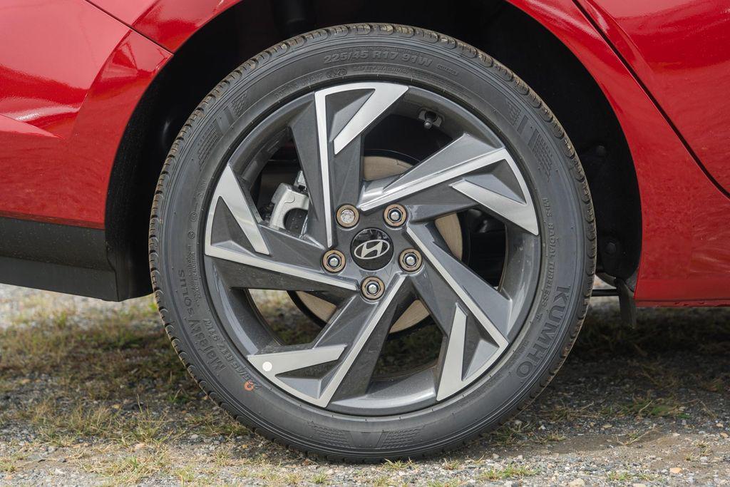 new 2025 Hyundai Elantra car, priced at $20,284