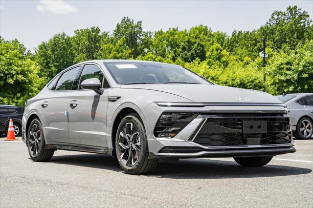 new 2025 Hyundai Sonata car, priced at $27,659
