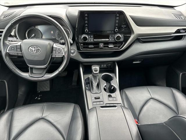 used 2022 Toyota Highlander car, priced at $36,325