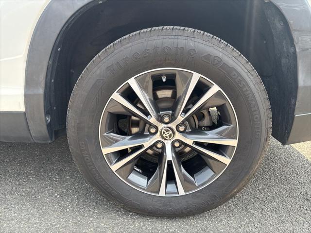 used 2019 Toyota Highlander car, priced at $21,000
