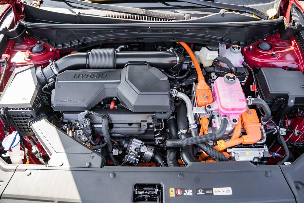 new 2025 Hyundai TUCSON Hybrid car, priced at $30,884