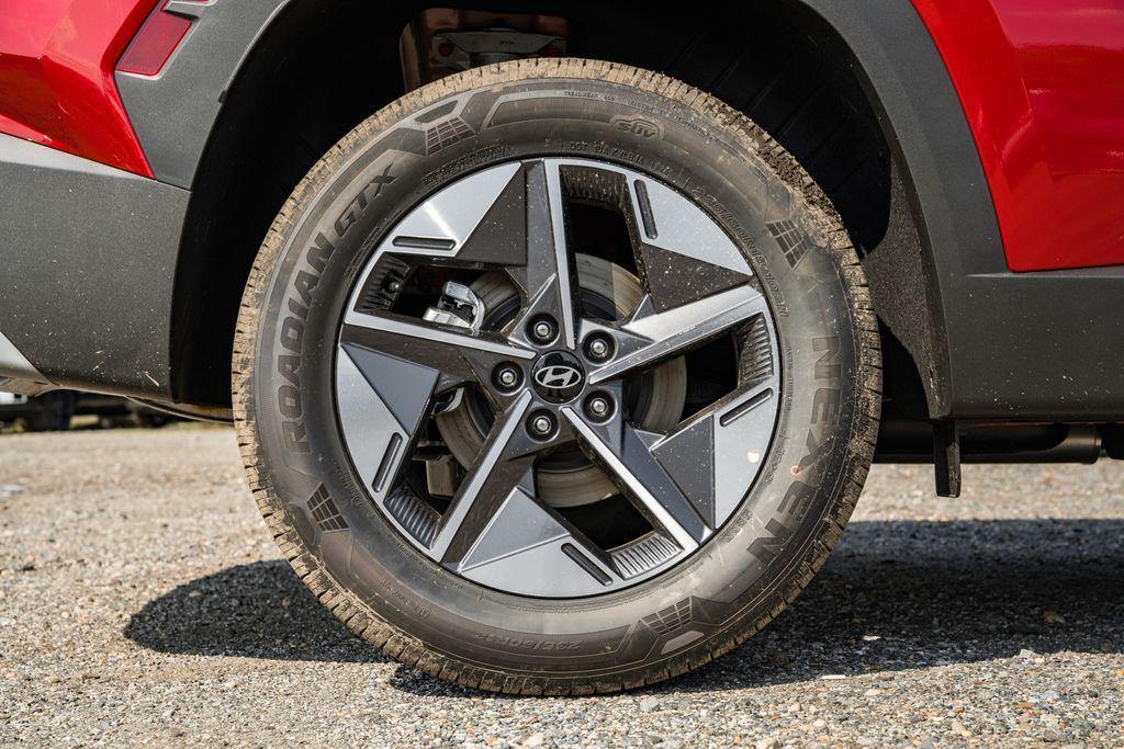 new 2025 Hyundai TUCSON Hybrid car, priced at $30,884