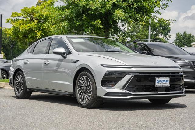 new 2025 Hyundai Sonata Hybrid car, priced at $30,708