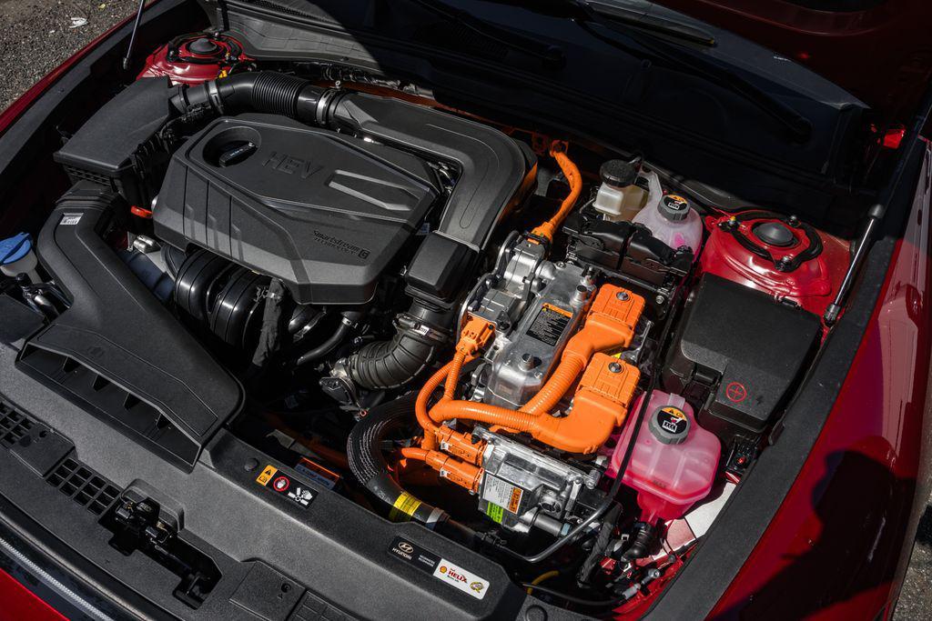 new 2025 Hyundai Sonata Hybrid car, priced at $28,527