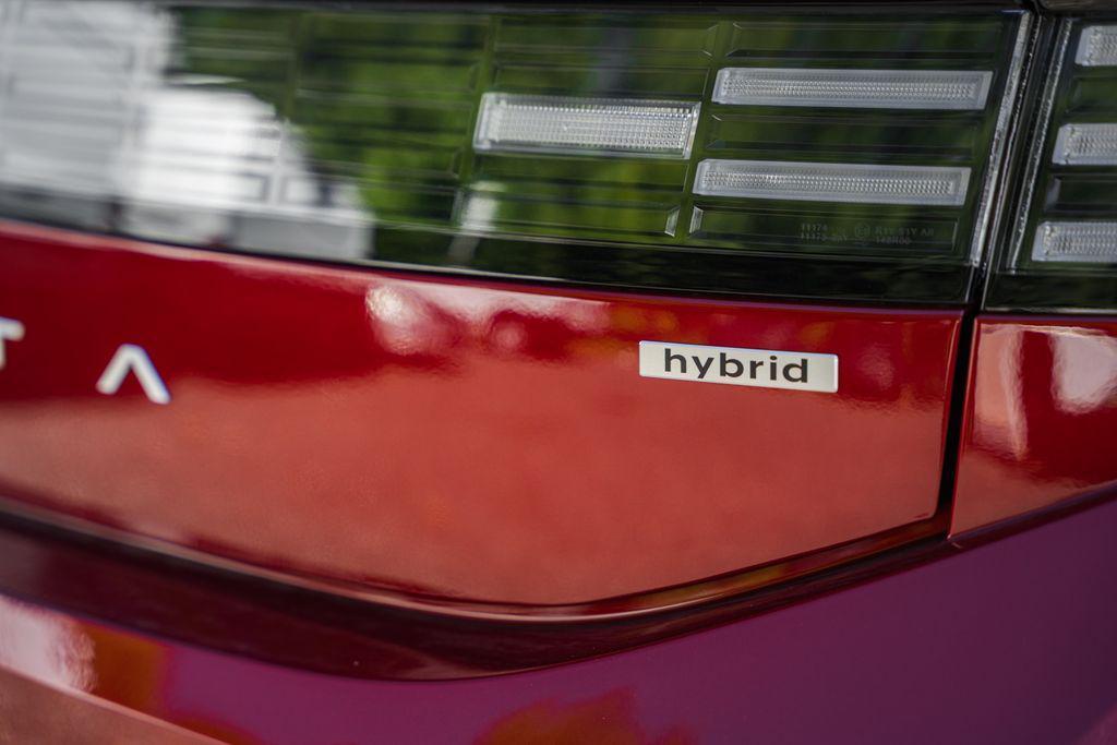 new 2025 Hyundai Sonata Hybrid car, priced at $28,527