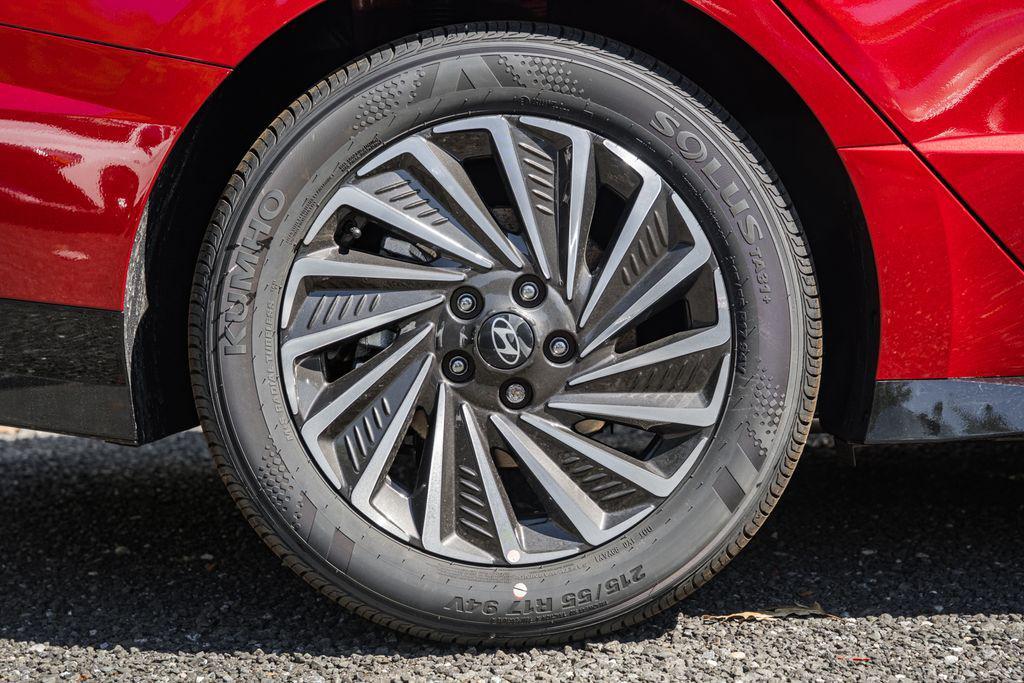 new 2025 Hyundai Sonata Hybrid car, priced at $28,527