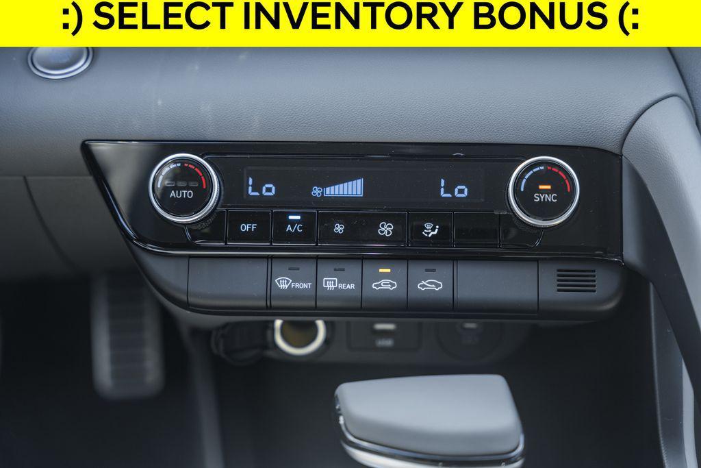 new 2025 Hyundai Elantra car, priced at $21,053