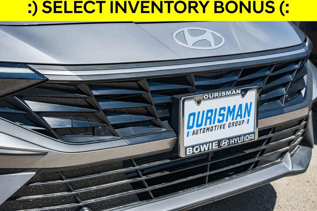 new 2025 Hyundai Elantra car, priced at $21,053