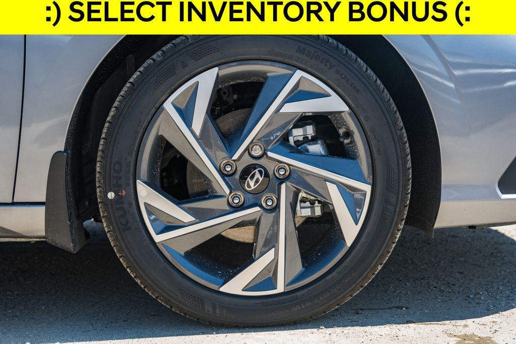 new 2025 Hyundai Elantra car, priced at $21,053