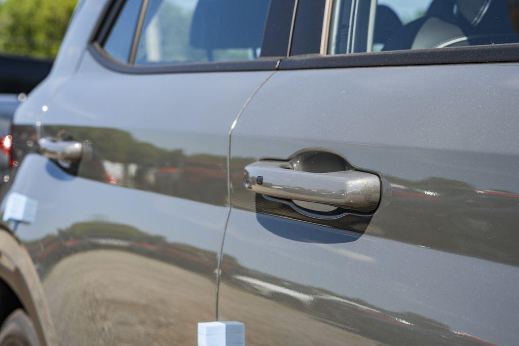 new 2025 Hyundai Venue car, priced at $20,972