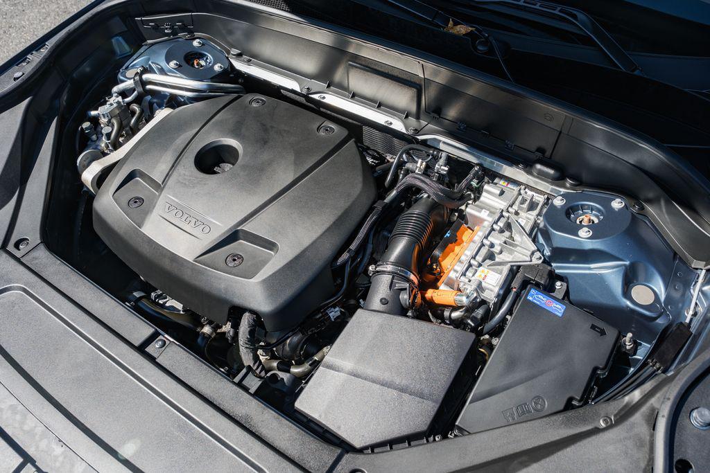 used 2023 Volvo XC90 Recharge Plug-In Hybrid car, priced at $50,000