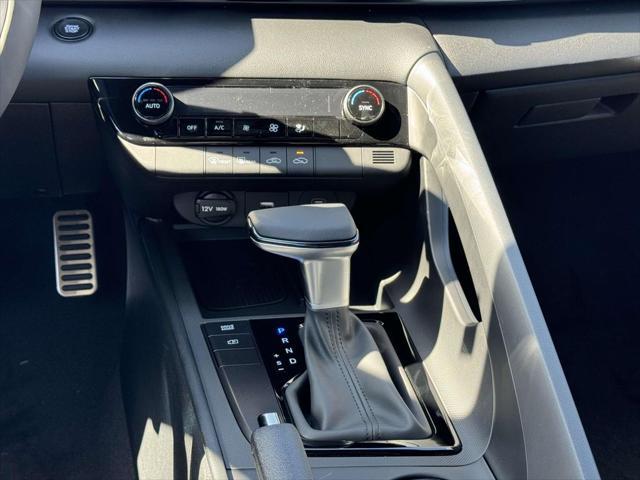 new 2025 Hyundai Elantra car, priced at $23,134