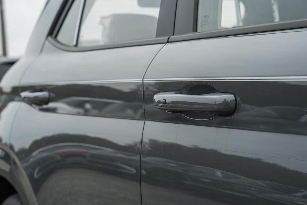 new 2025 Hyundai Venue car, priced at $20,910