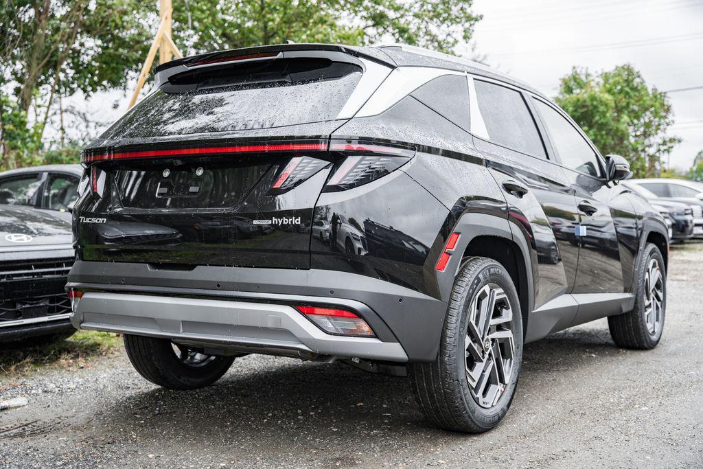 new 2026 Hyundai TUCSON Hybrid car, priced at $38,152