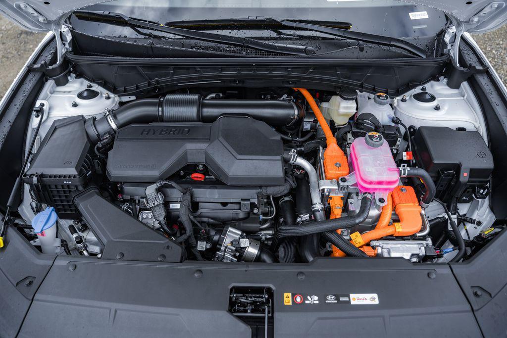 new 2026 Hyundai TUCSON Hybrid car, priced at $42,731