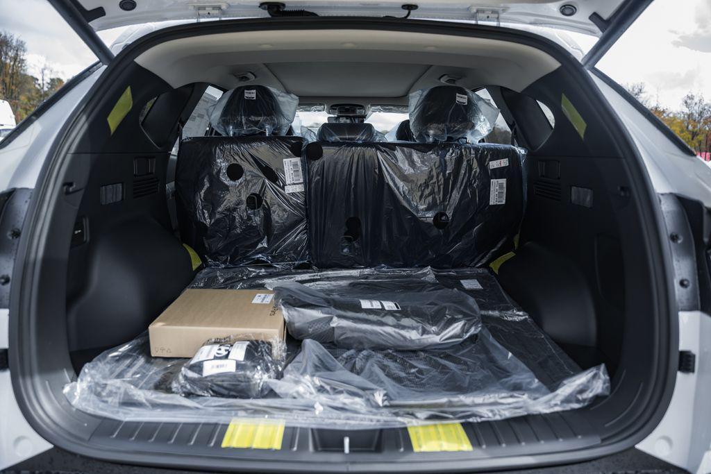 new 2026 Hyundai TUCSON Hybrid car, priced at $42,731