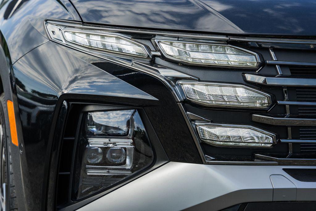 new 2025 Hyundai TUCSON Hybrid car, priced at $38,372