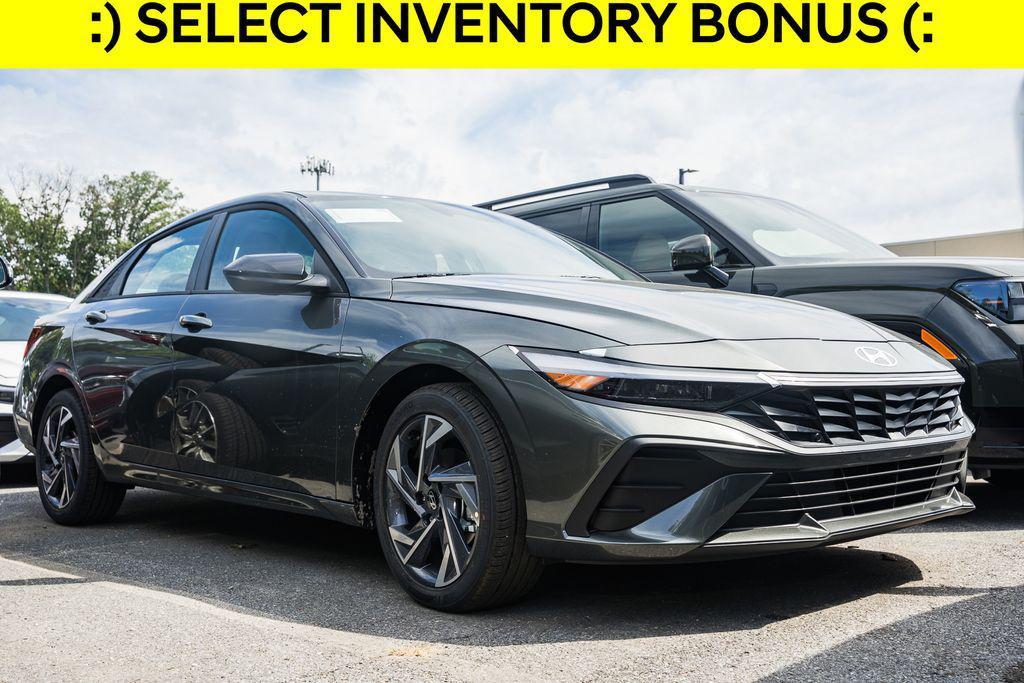 new 2025 Hyundai Elantra car, priced at $21,038