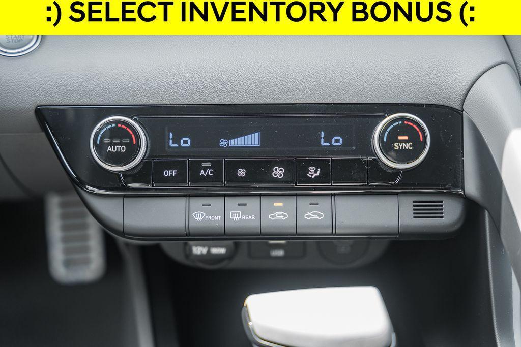 new 2025 Hyundai Elantra car, priced at $21,038