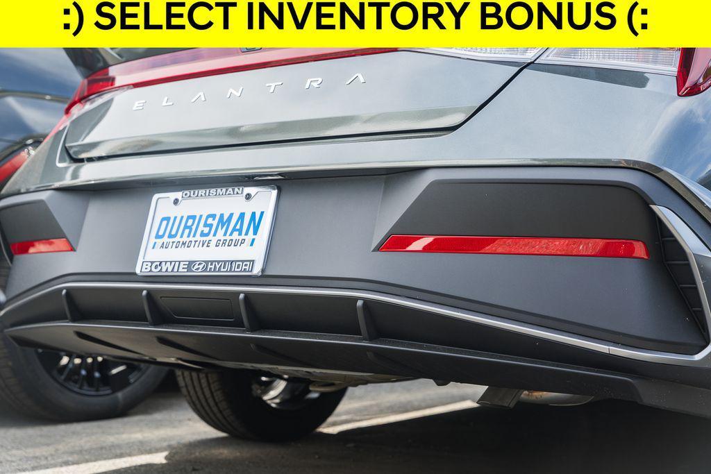 new 2025 Hyundai Elantra car, priced at $21,038