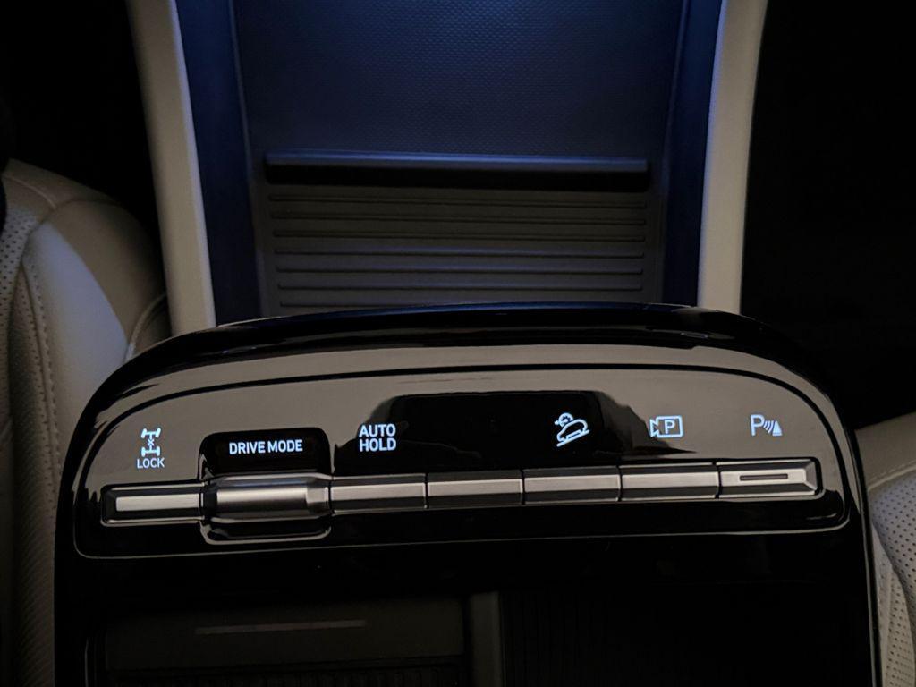 new 2026 Hyundai TUCSON Hybrid car, priced at $39,077