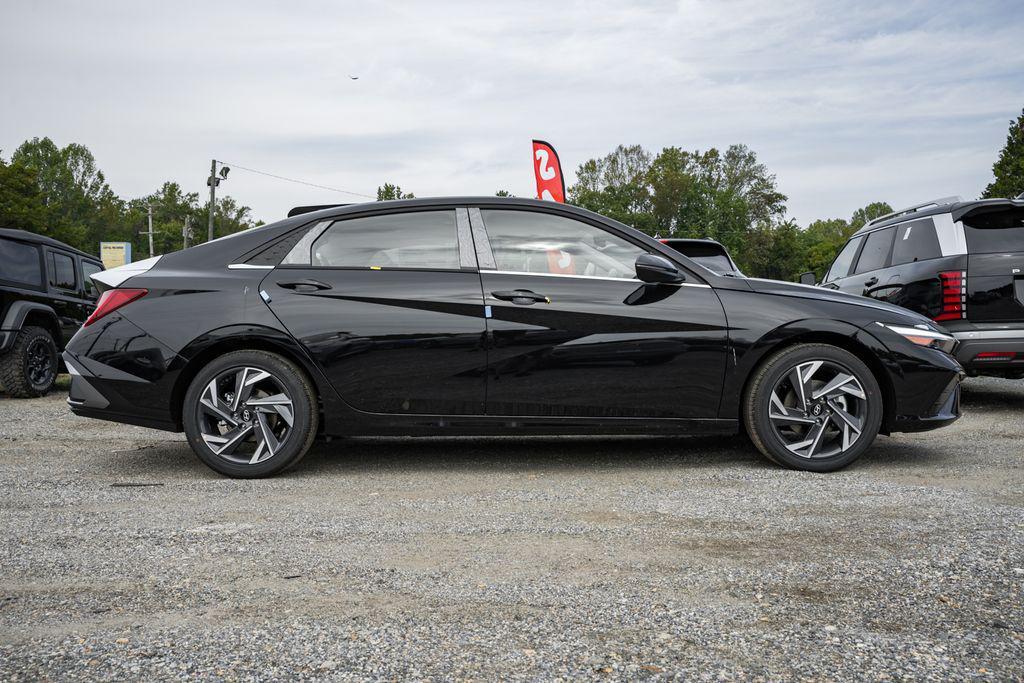 new 2025 Hyundai ELANTRA HEV car, priced at $24,695
