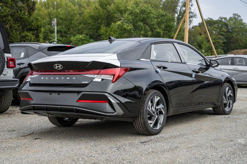 new 2025 Hyundai ELANTRA HEV car, priced at $24,695